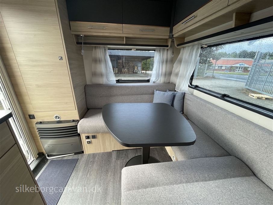 Caravelair Antares Titanium 430